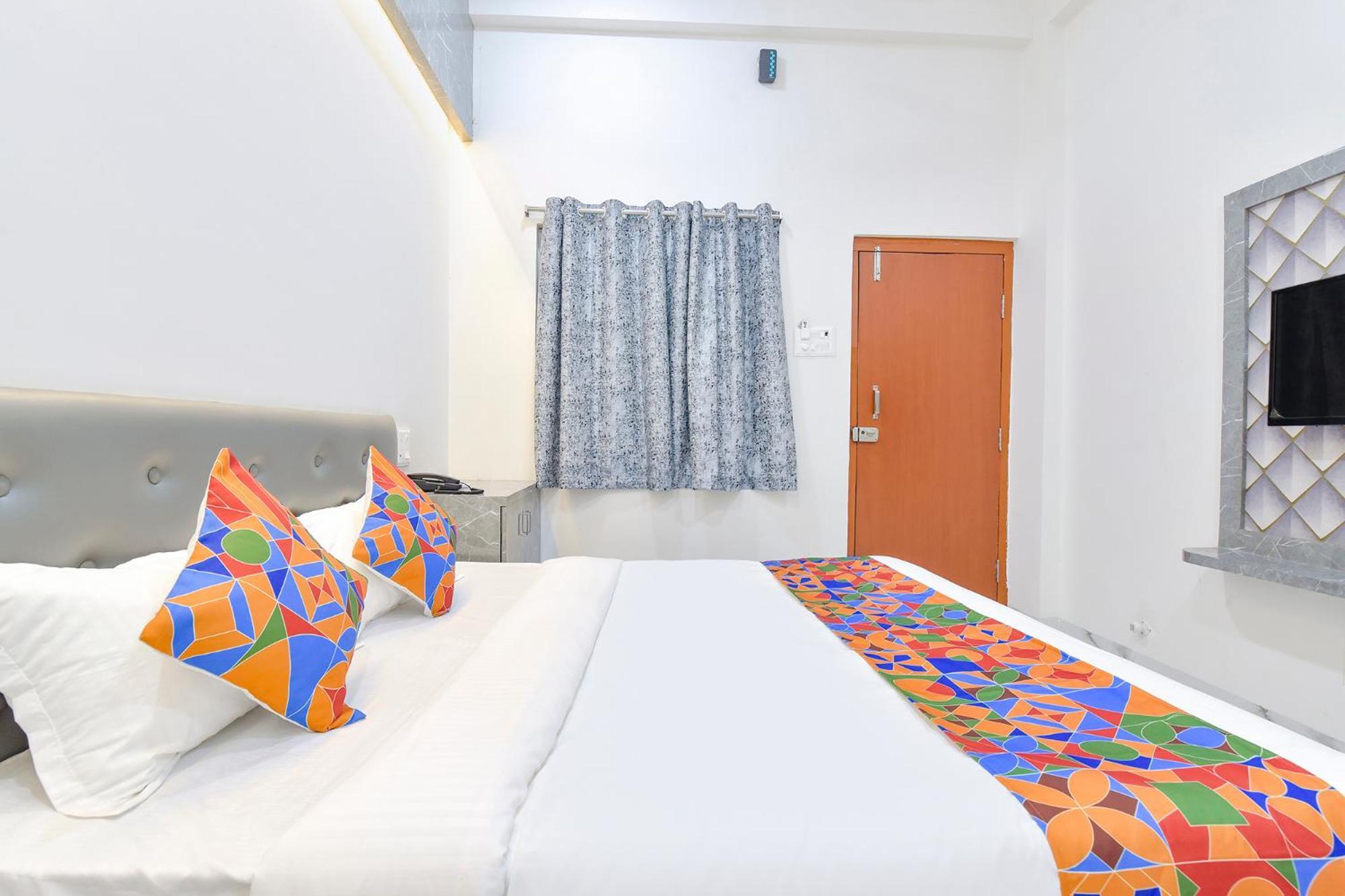 Fabhotel Grand Embassy Indore Exterior foto