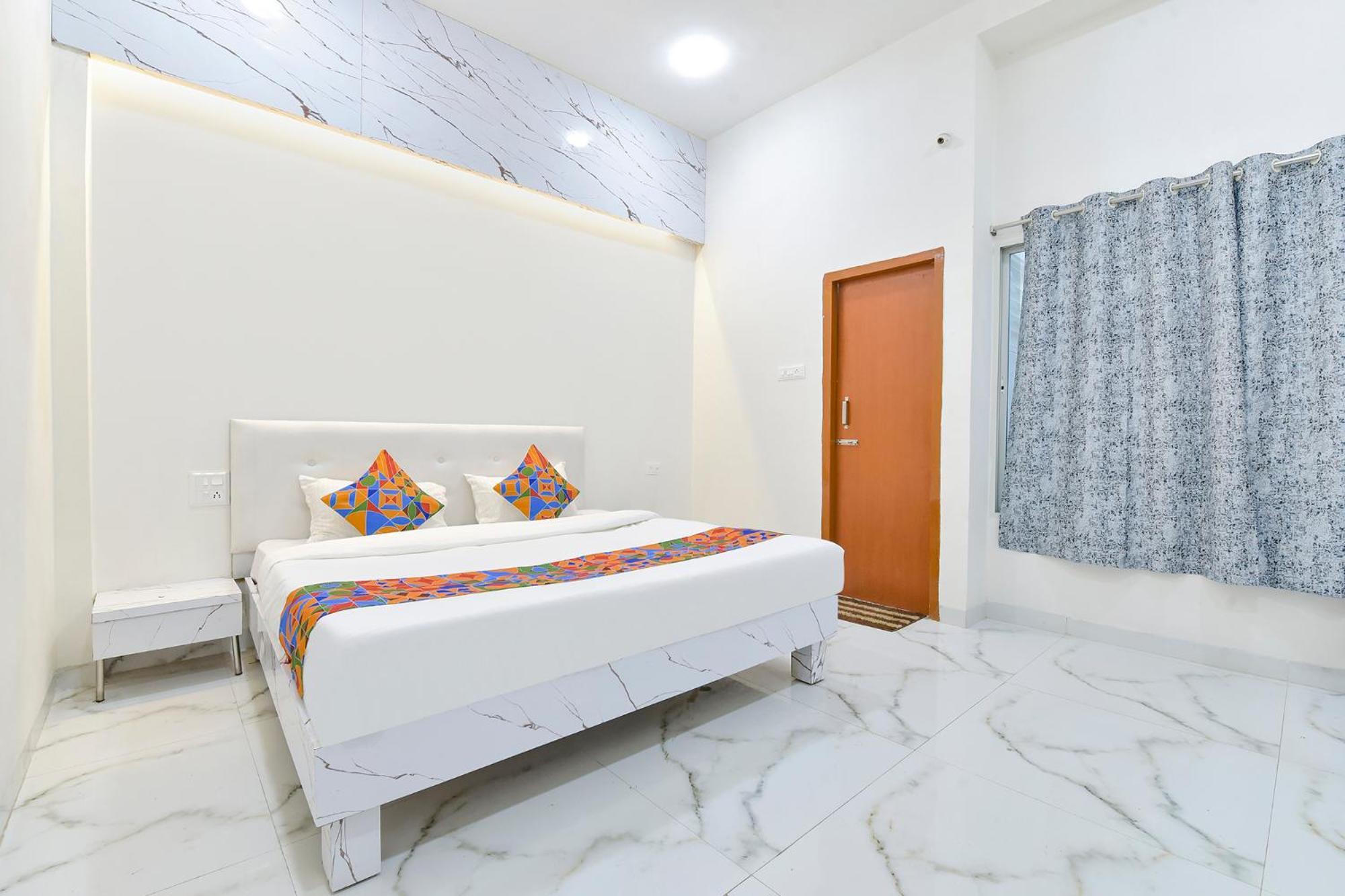 Fabhotel Grand Embassy Indore Exterior foto