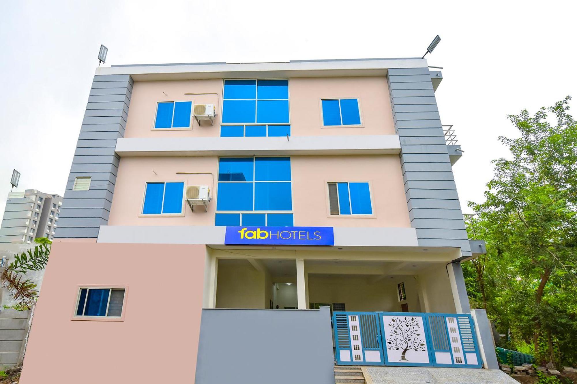Fabhotel Grand Embassy Indore Exterior foto